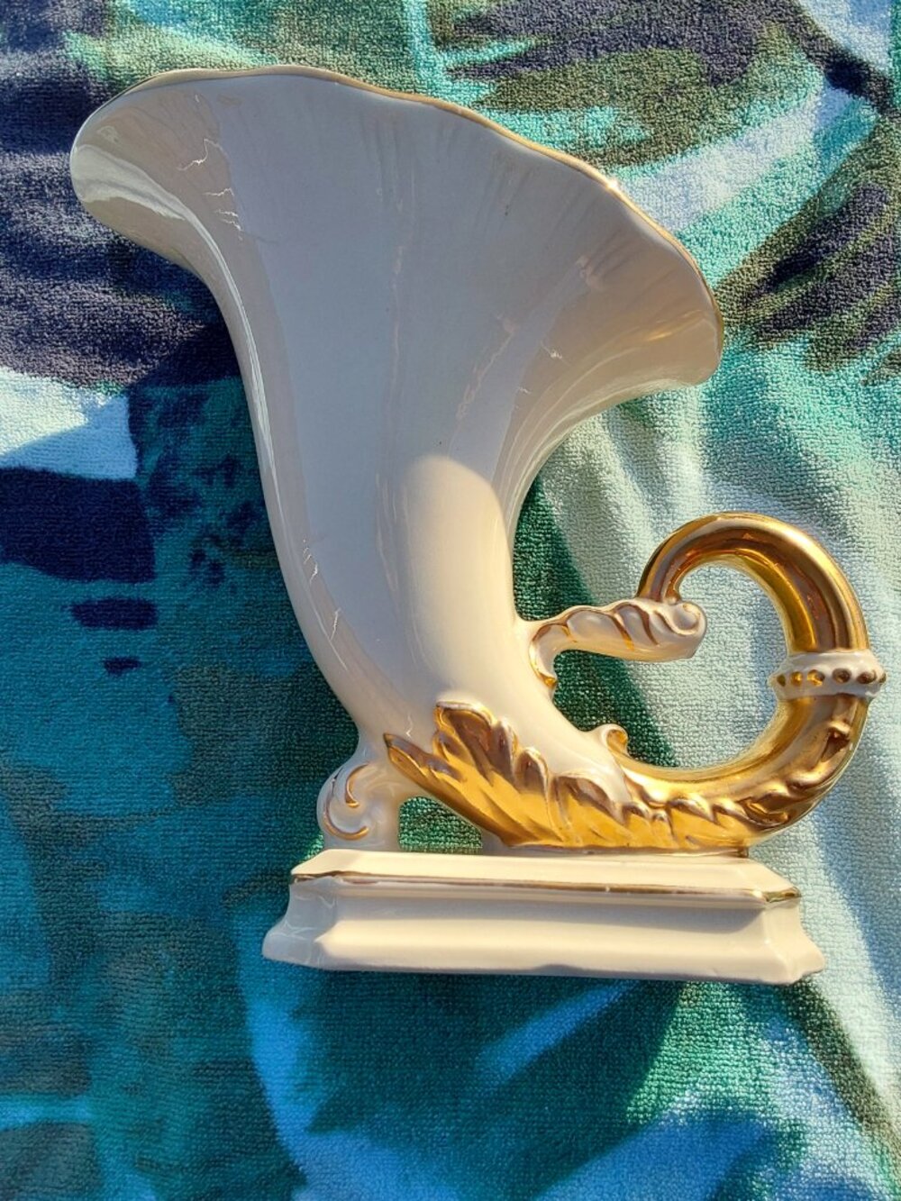 GORGEOUS VINTAGE HORN OF PLENTY WITH GOLD - Picture 11 of 15